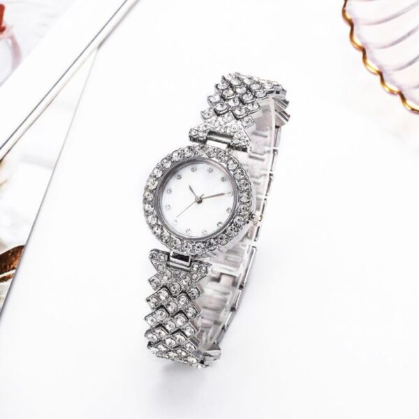 Fashion Simple Women's Quartz Watch Diamond Alloy - Image 4